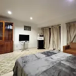 Private Guest Suite 5 Minutes To Rodeo Drive